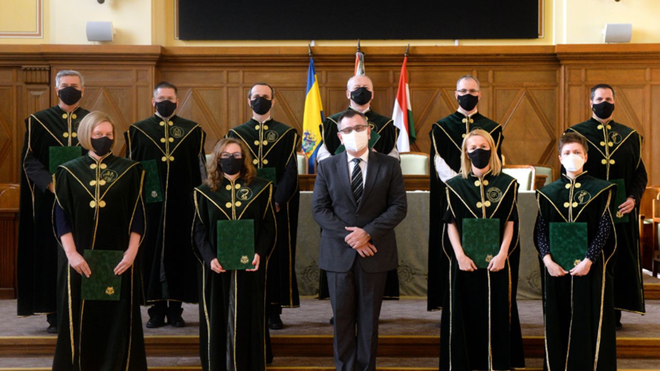 A Debreceni Egyetem új professzorai