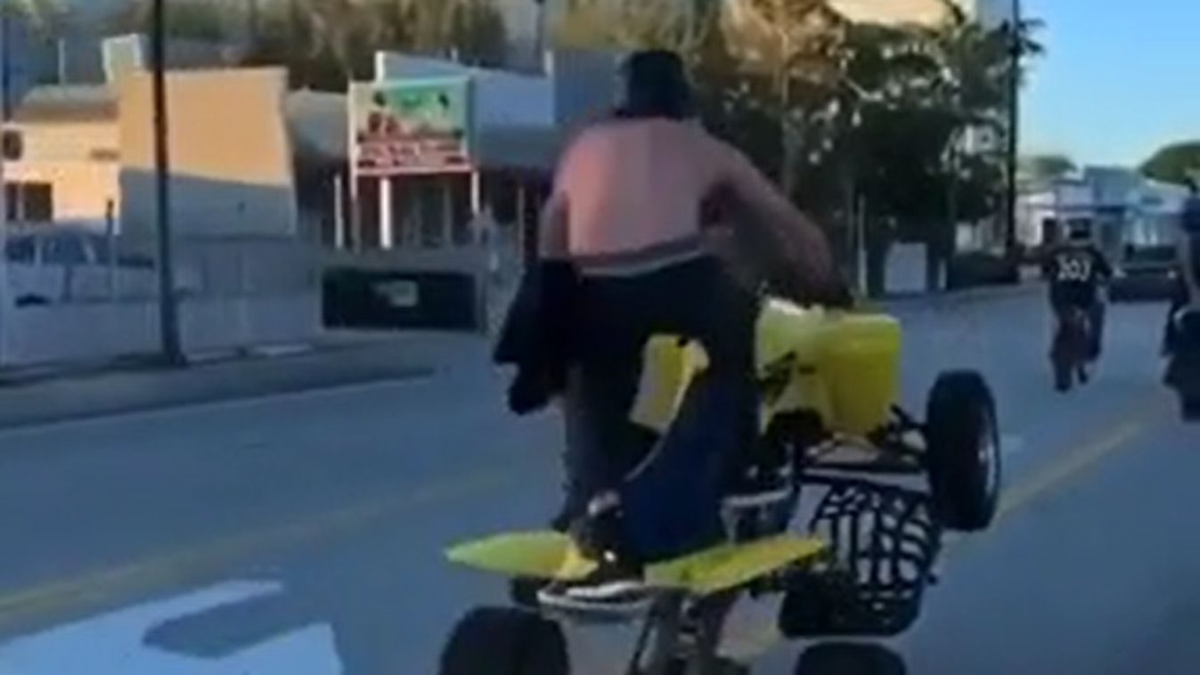 Meg akarta mutatni, hogy ő a leglazább quados az úton (videó)