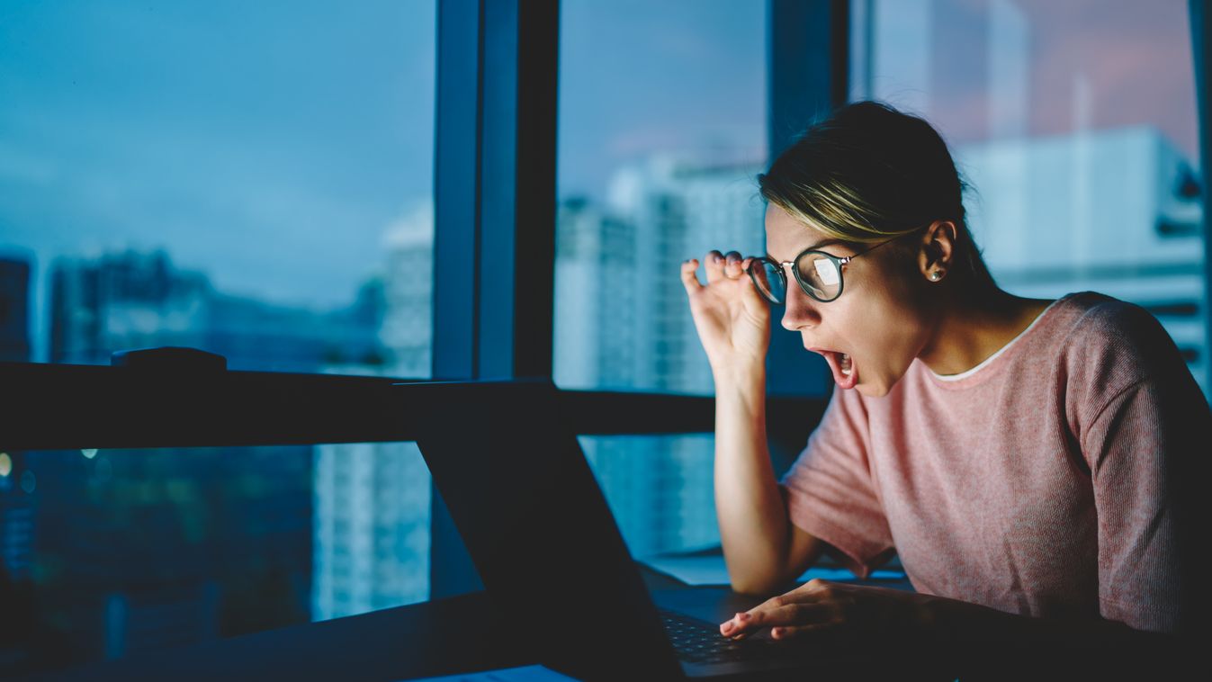 Rejtett webkamerás intim videóval zsarolják a magyar netezőket