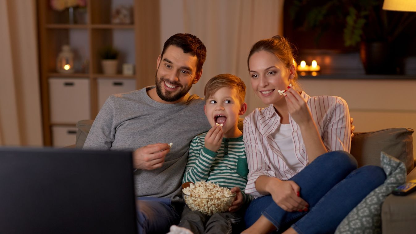 NMHH: hónapról hónapra ötszázféle új tévéreklámot sugároztak az első félévben