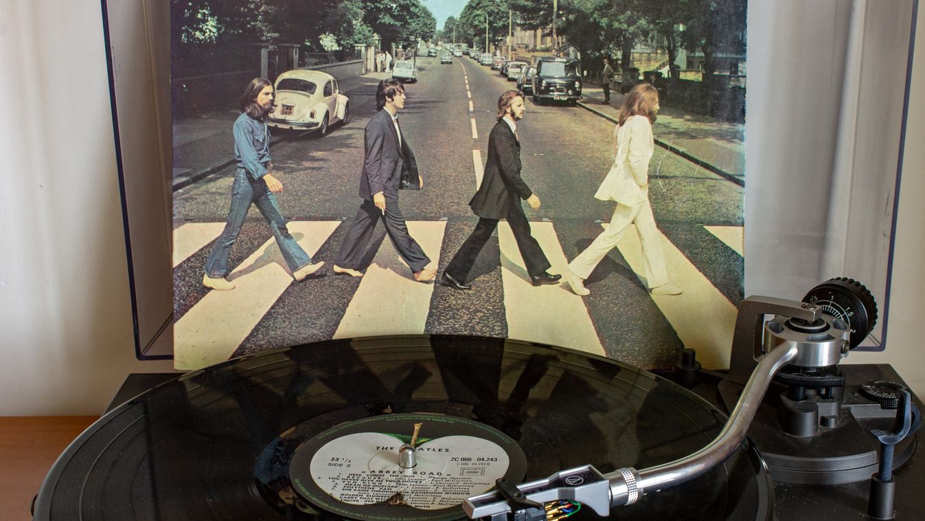 Ennyiért kelt el az Abbey Road egyik utcanévtáblája