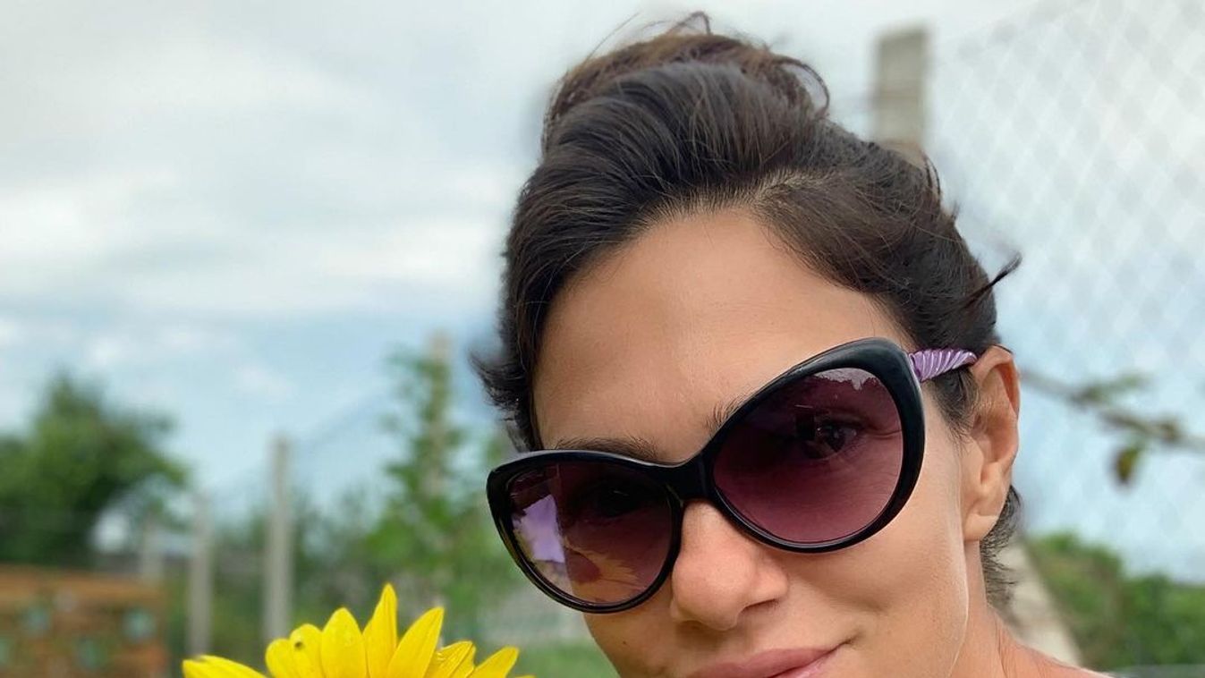 Vidéken, kerti szerszámokra cserélték a címlapokat a magyar Playmate-ek