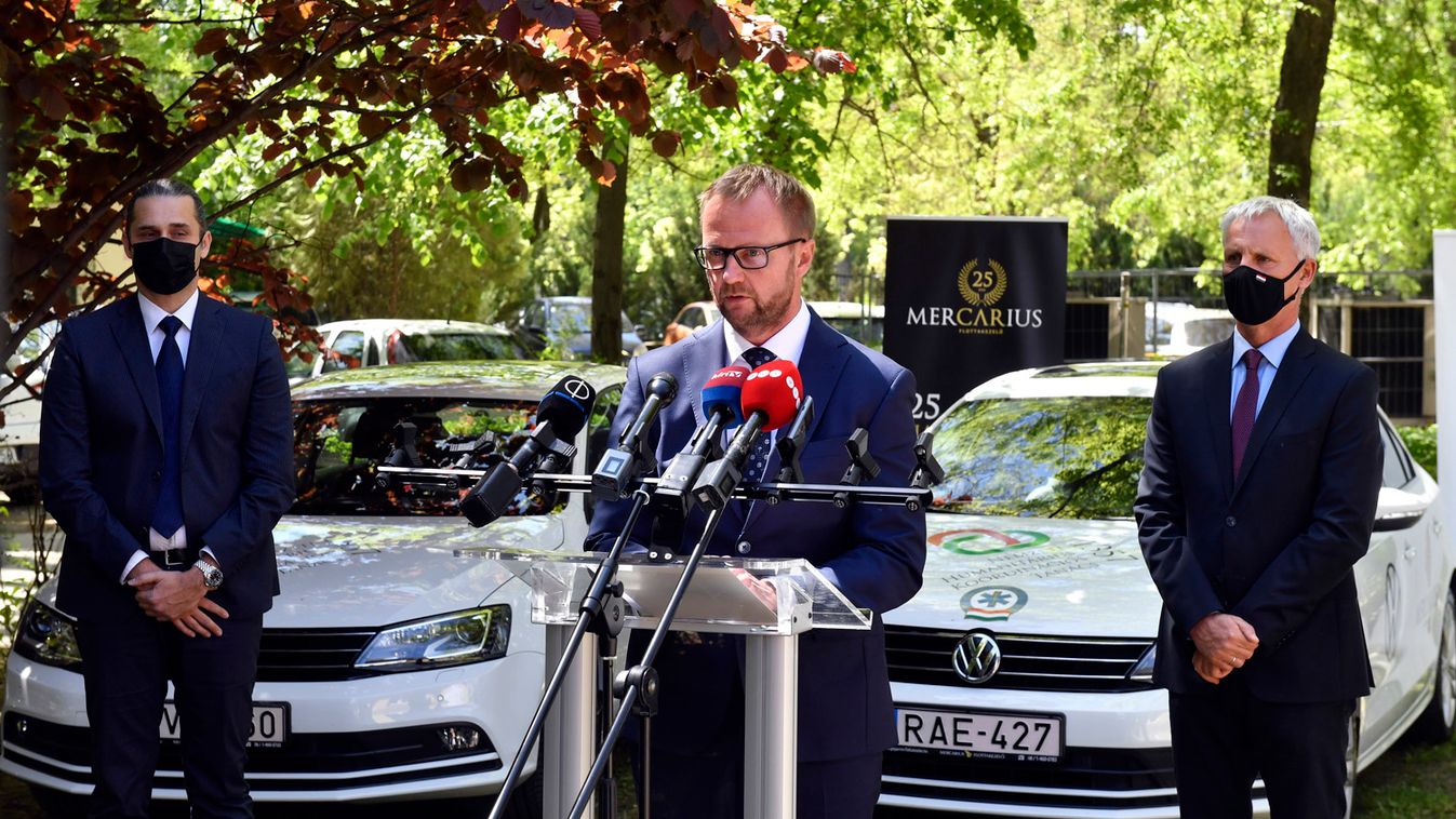 Munkában maradhatnak a védekezéshez kölcsönadott gépjárművek a kórházaknál