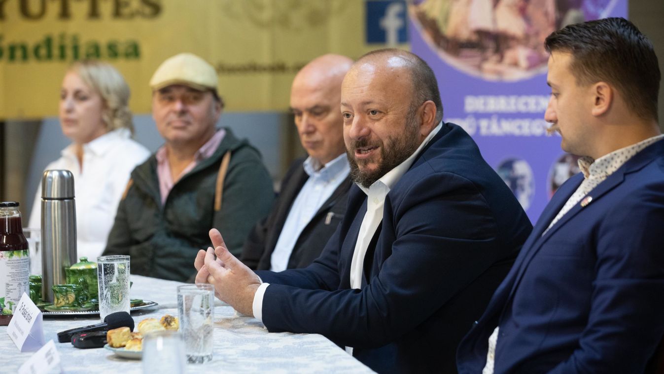 A debreceni főtéren mutatják meg értékeinket