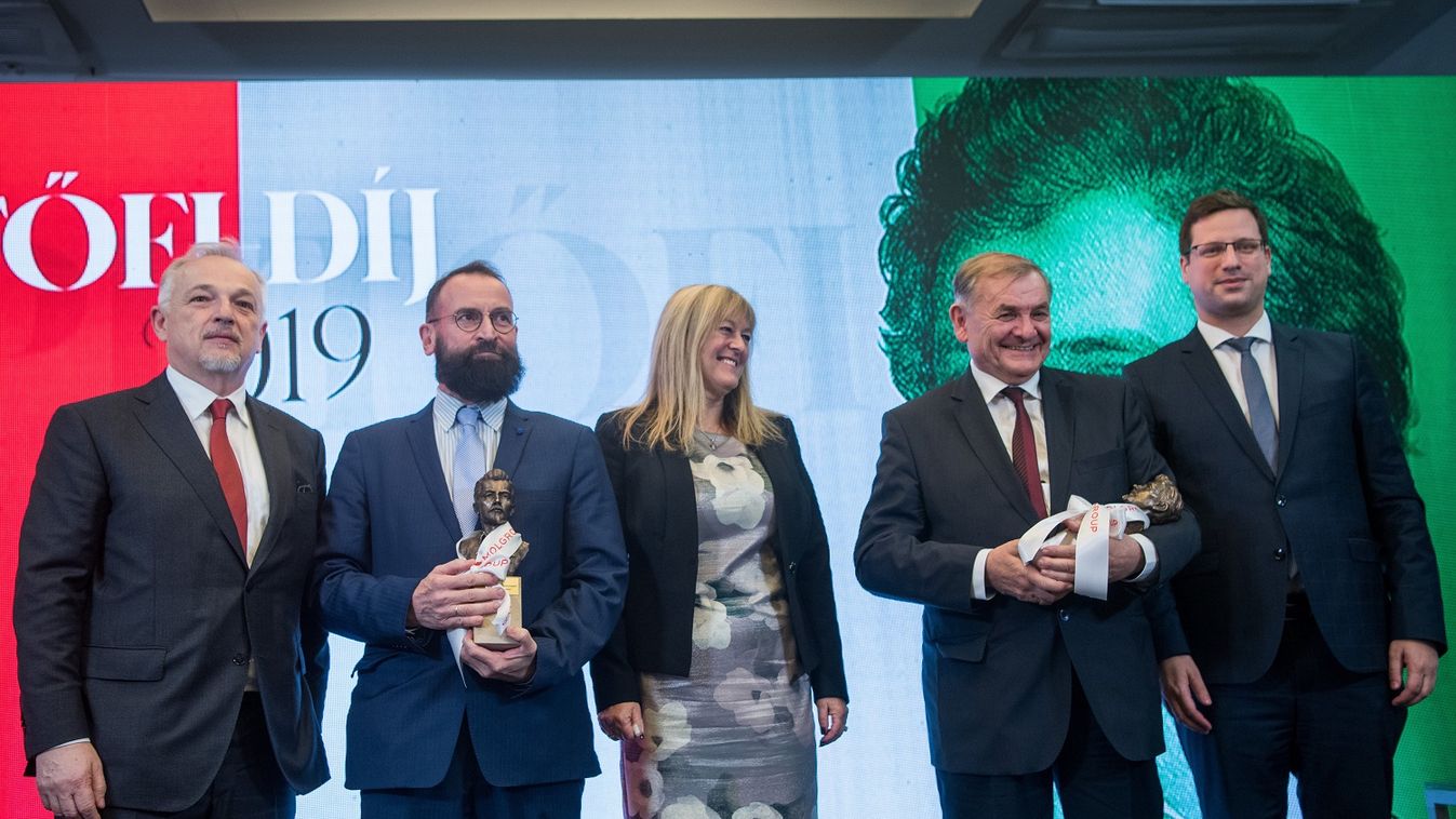 Lezsák Sándor és Szájer József kapta a Petőfi-díjat