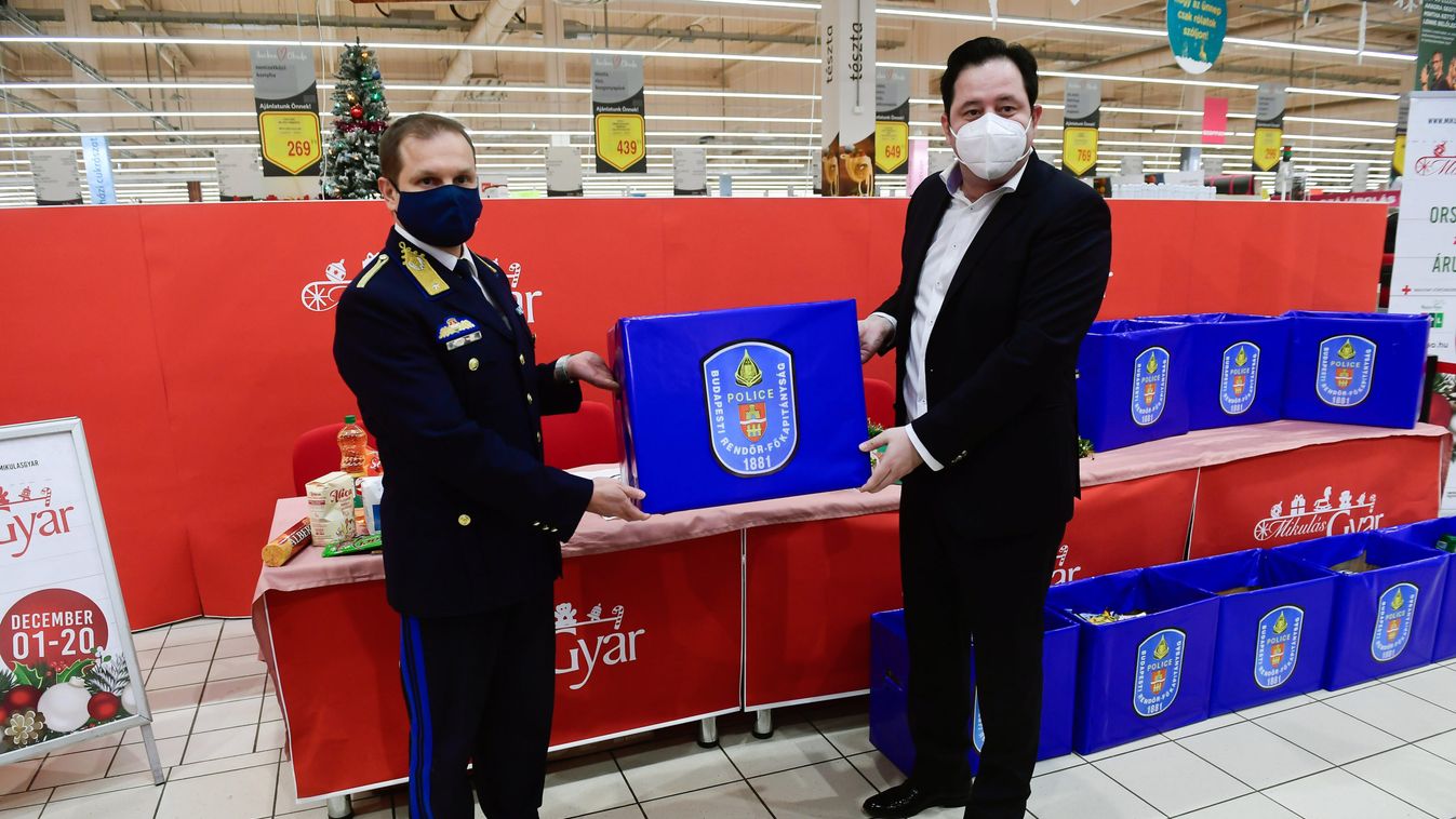 Több tonna tartós élelmiszert gyűjtöttek a BRFK munkatársai a Mikulásgyárnak