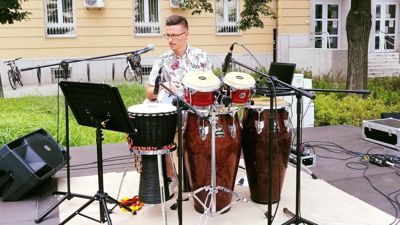 Jogi pályára készült, zenei karrier lett belőle