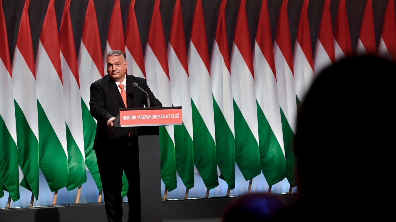 Orbán Viktor: Magyarországnak előre kell mennie, és nem hátra! (videó)