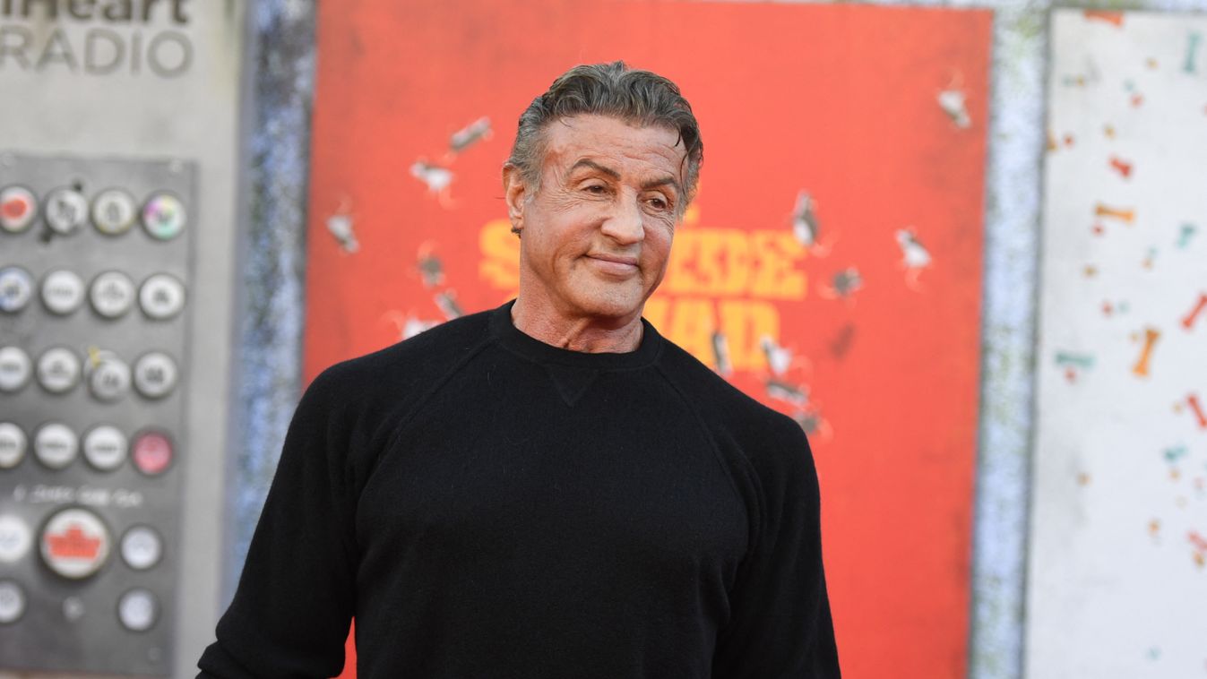 Több mint 65 millió forintért kelt el Sylvester Stallone nadrágja
