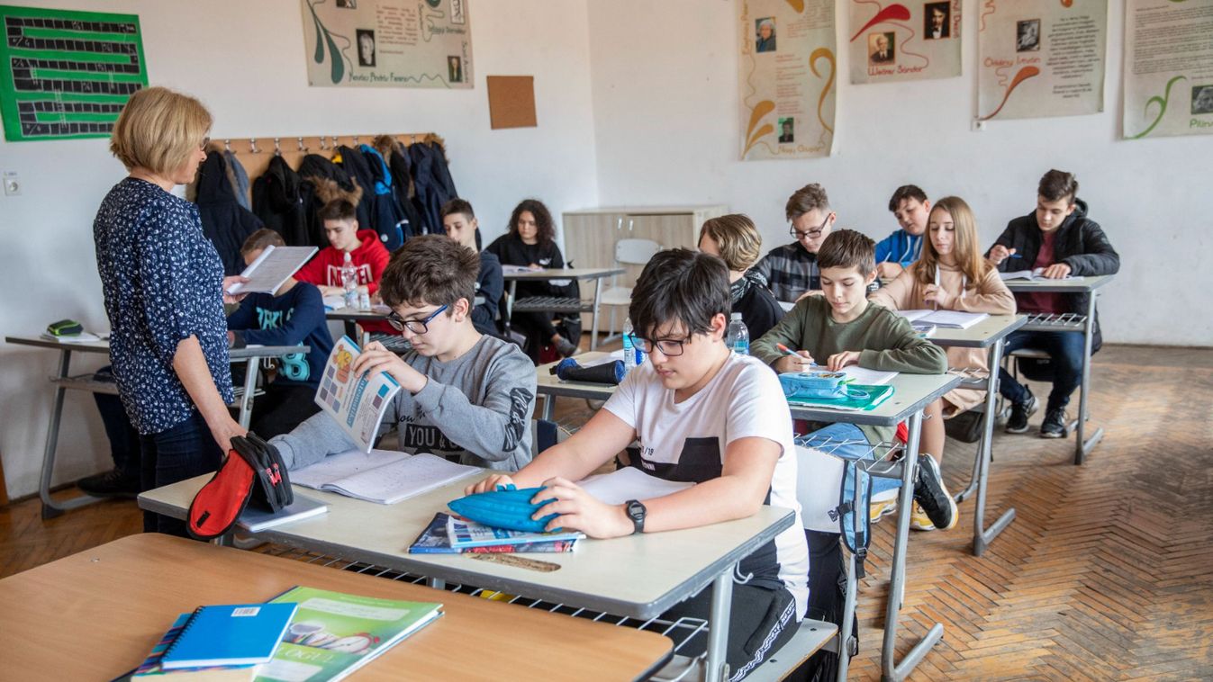 Emmi: a kormány mindig kész tárgyalni a pedagógus-szakszervezetekkel