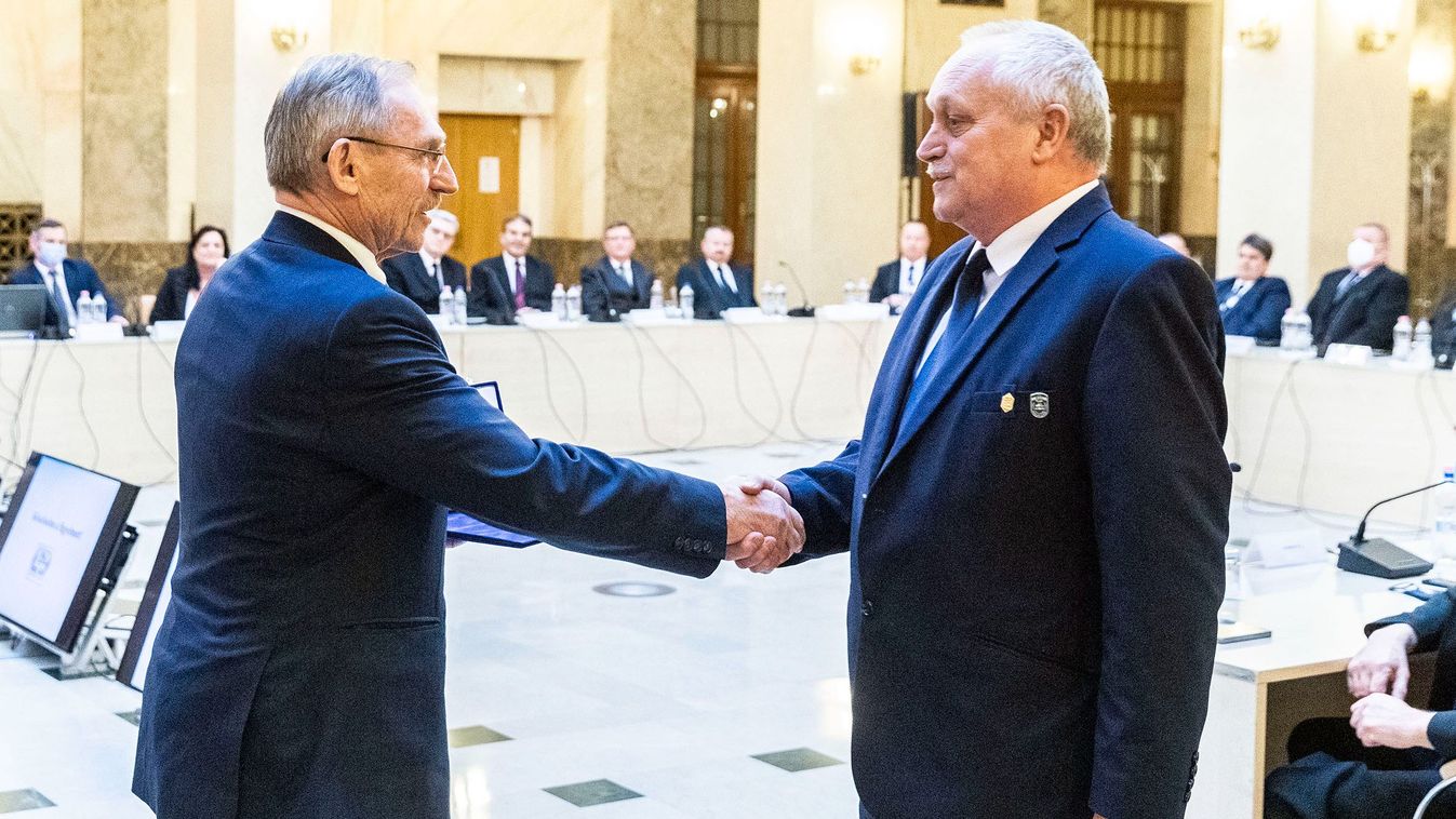 Tanárból lett polgárőr Boros Viktor, aki több mint huszonöt éve vigyáz a lakosok biztonságára