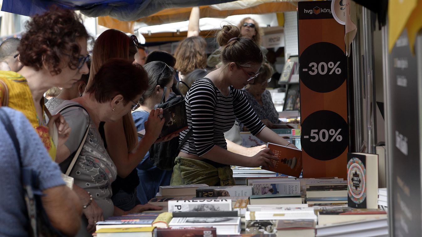 Gyerekversekkel, képregénnyel, magazinokkal és antológiákkal érkezik a PKÜ az Ünnepi Könyvhétre