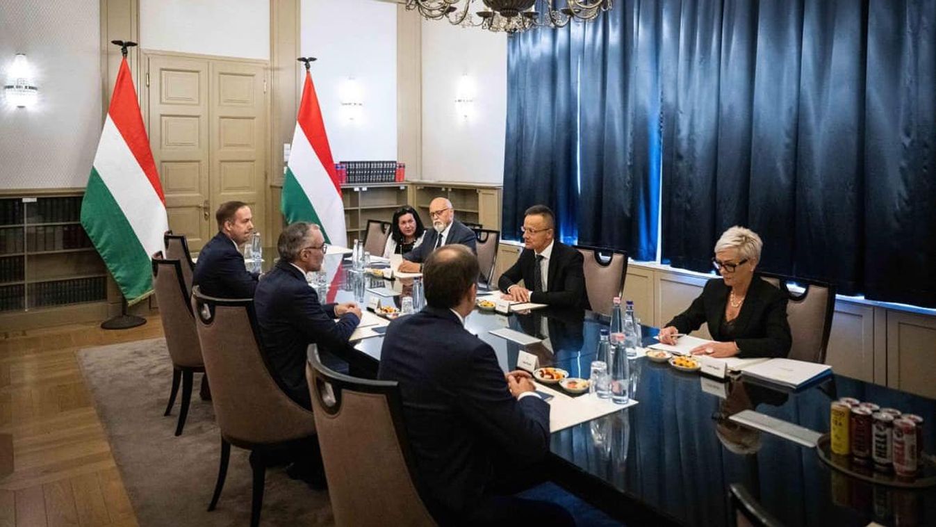 Szijjártó: új vállalat költözik a Johnson Electric nemrég Ózdon bezárt üzemébe (videó)