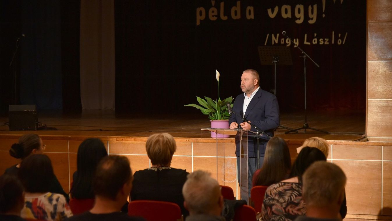 Szólláth Tibor: a pedagógusoknak az egész térség életében jelentős szerepük van