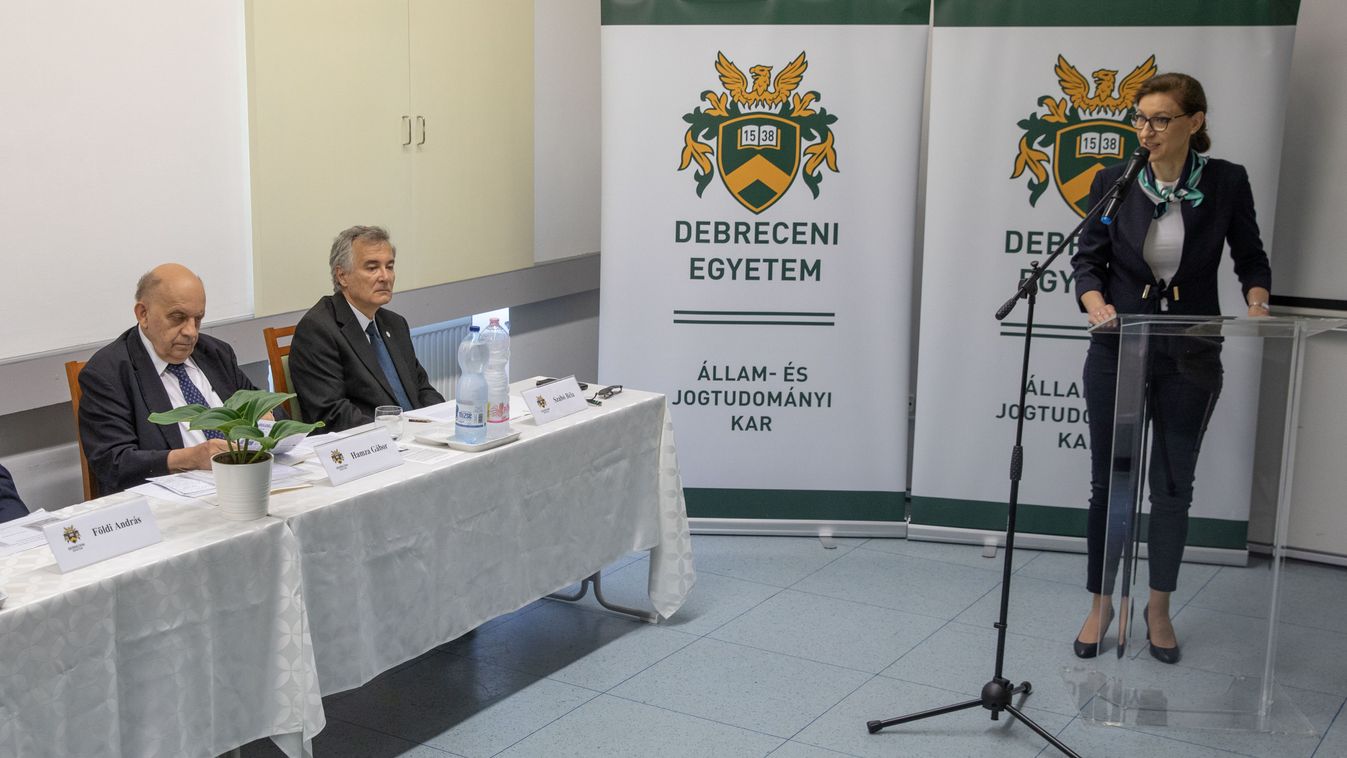 Jeles évfordulókat ünnepeltek a debreceni jogi karon