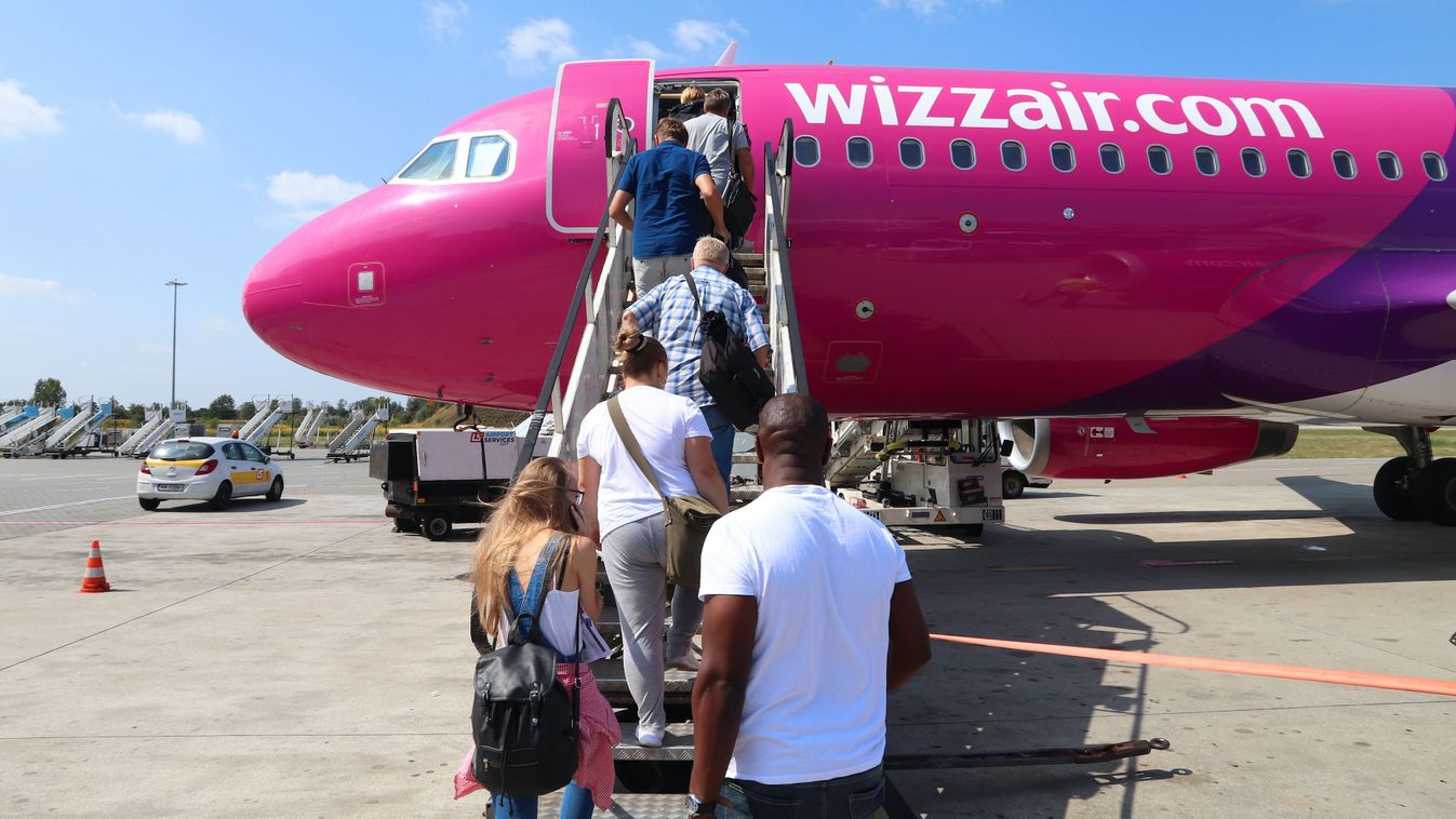 Kényszerleszállás Budapesten: bombariadó miatt kellett menekülni az utasoknak