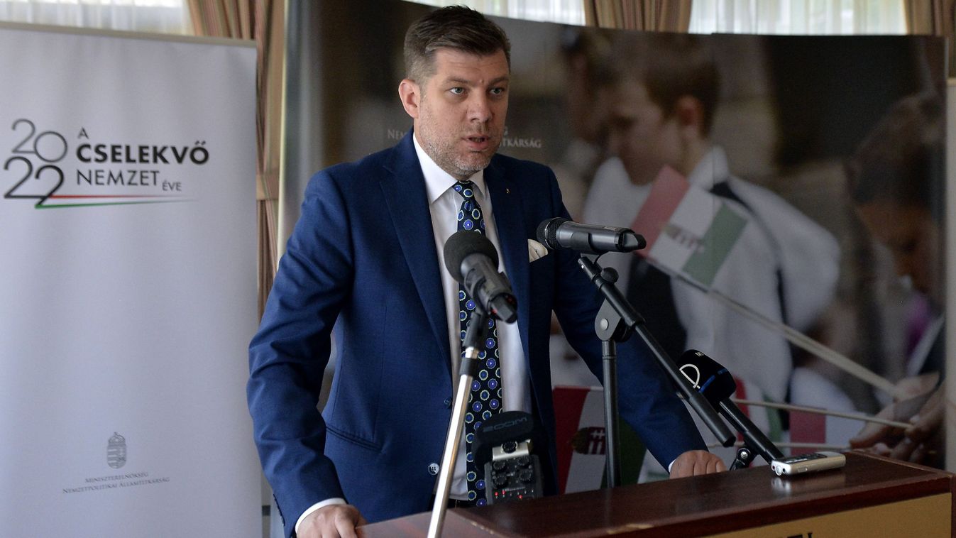 Szilágyi: a Kárpát-medencei magyarságnak ki kell állnia a jogaiért