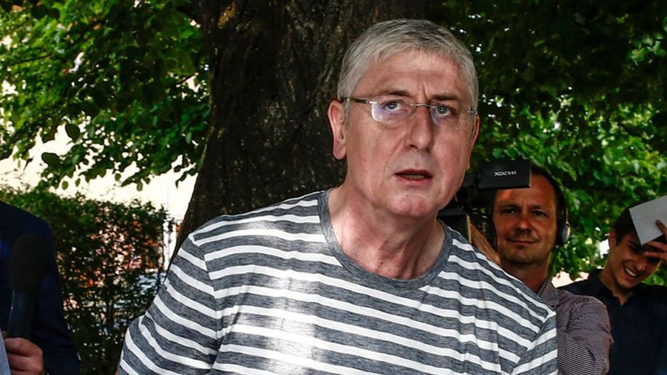 Gyakran támadja a baloldal a saját sajtóját