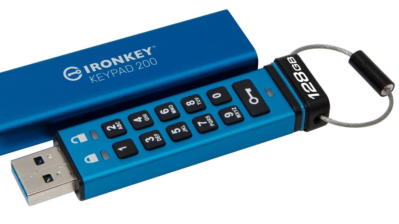 Itt az új hardveres titkosítású USB-meghajtó