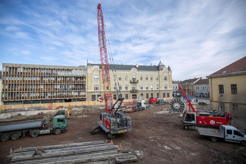 20221124 Debrecen

Sas utcai mélygarász bejárása.

Fotó: Czinege Melinda CZM
Hajdú-Bihari Napló


