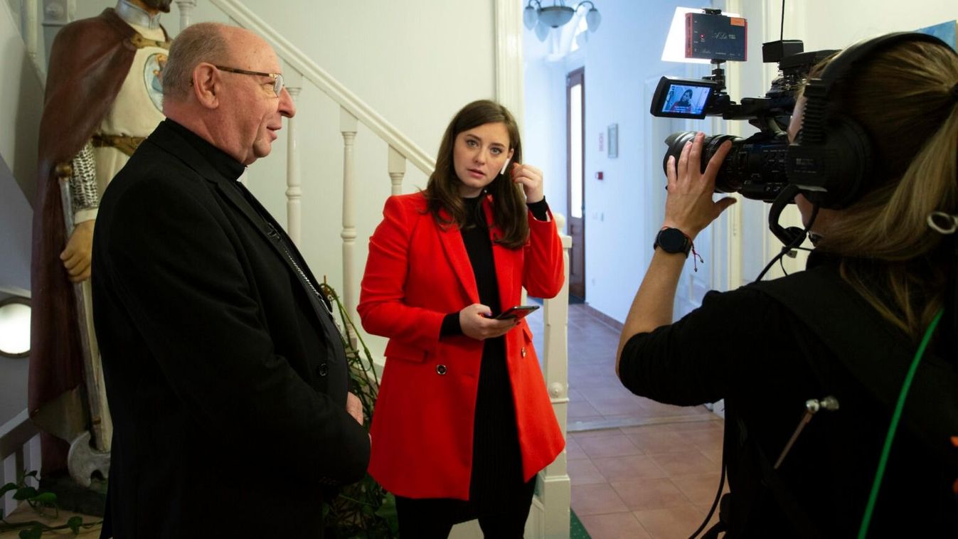 Katolikus televízió forgatott Debrecenben, Palánki Ferencet, Törő Andrást és Bódor Editet kérdezték – Videókkal