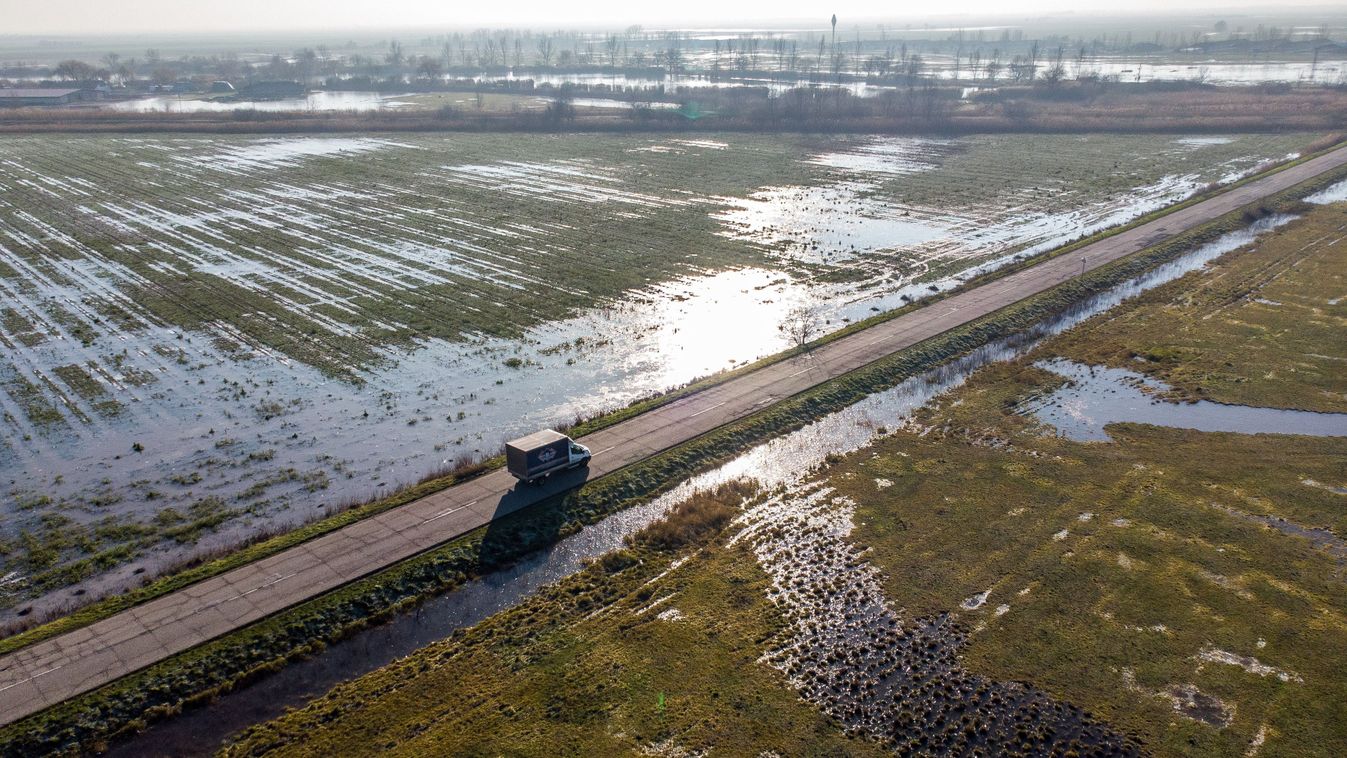 A belvíz az úr a hajdú-bihari termőföldeken – fotókkal