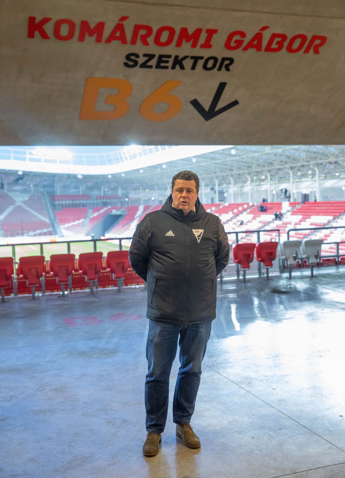 Megtartották a DVSC–ZTE meccs előtt a szektorok névadó ünnepségét a debreceni Nagyerdei Stadionban