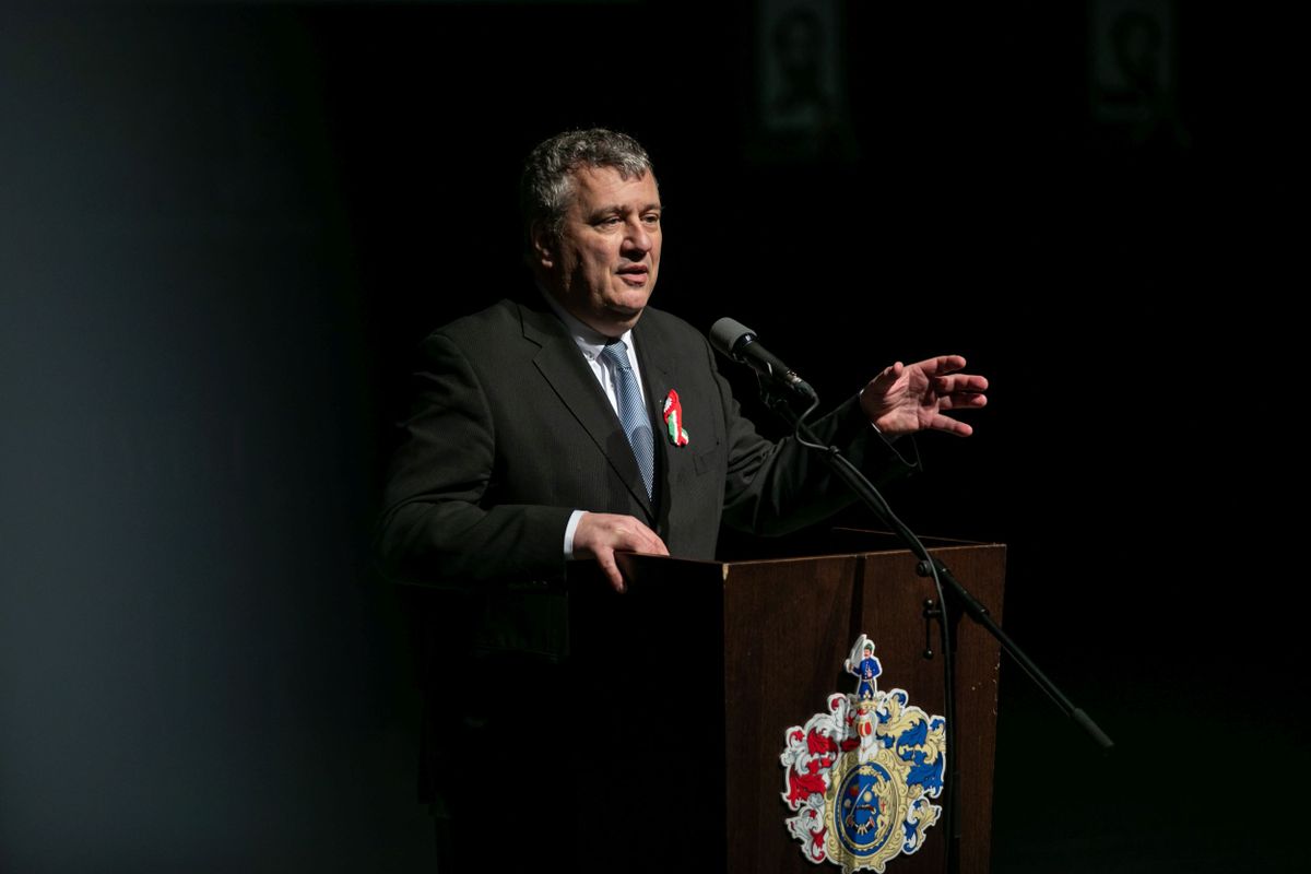 Kiss Attila, Hajdúböszörmény polgármestere a március 15-i ünnepségen haon