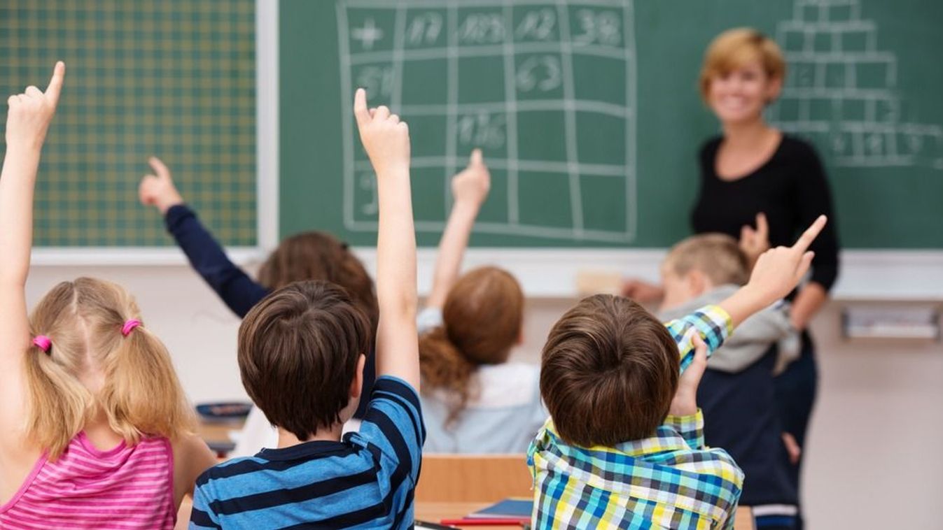 Ki az iskolapadból – Matek az Utcán, Debrecenben!