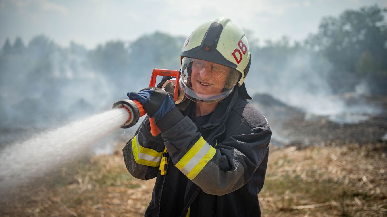 Több helyen égett a gaz és a nádas Hajdú-Biharban szombaton
