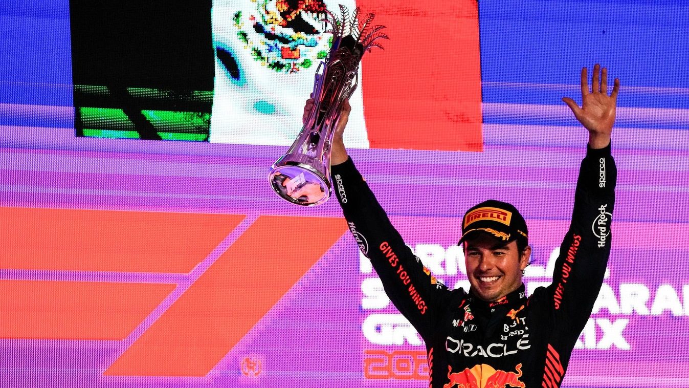 Pérez nyerte a Szaúdi Nagydíjat, Alonso utólag csúszott le a dobogóról
