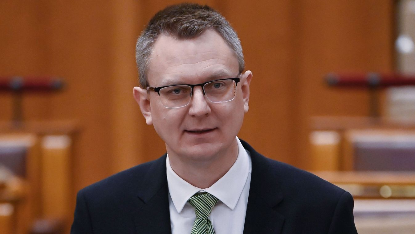 Rétvári Bence: elmaradt a felmondási hullám, amire a baloldali pártok buzdították a pedagógusokat