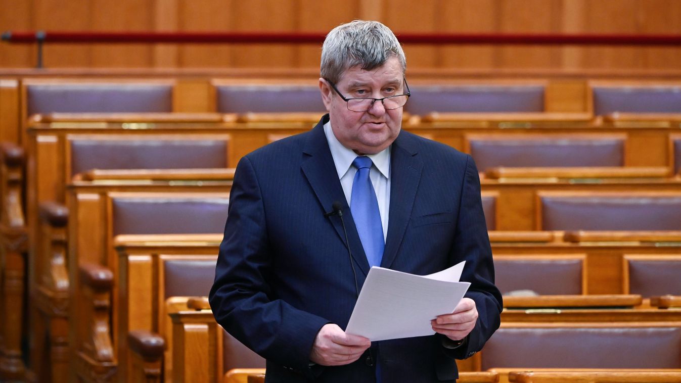 Tállai András: továbbra is minden család a rezsicsökkentett árat kapja az átlagfogyasztásig