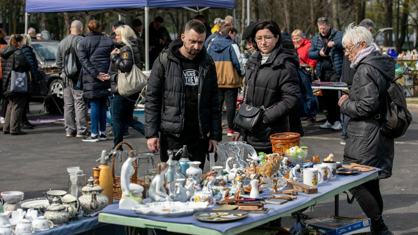 Újra kincsekre bukkantunk Debrecenben, a húsvéti régiségvásárban – fotókkal