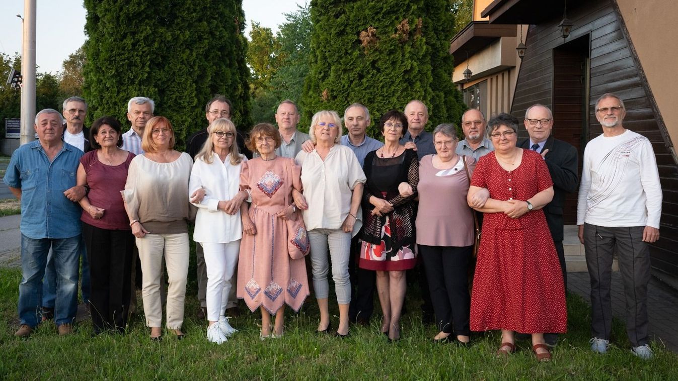 Ötvenhárom éves osztálytalálkozó Debrecenben