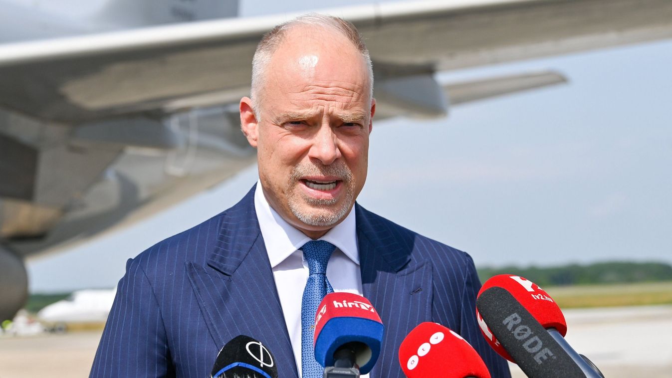 Honvédelmi miniszter: Brüsszelben és a NATO-ban is a magyar emberek érdekeit képviseljük (videó)