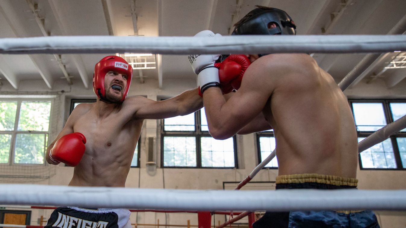 Debreceni kickboxerek jutottak az Eb-re a cívisvárosi versenyen – fotókkal