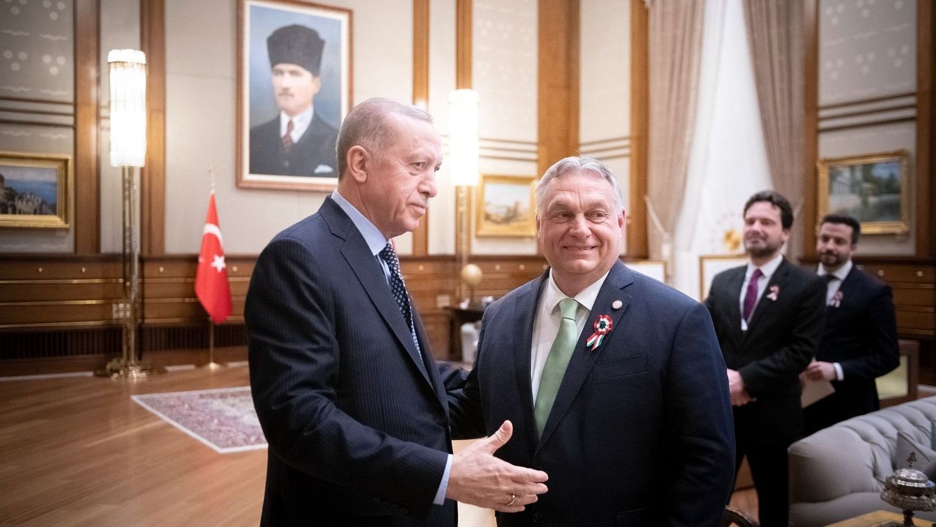Ankarába utazott Orbán Viktor