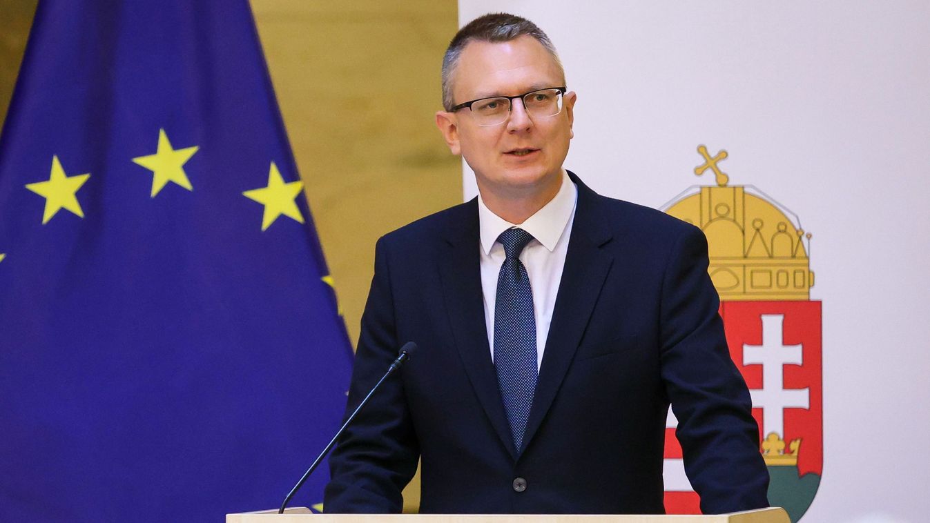 Rétvári Bence: minden magyarnak ki kell állnia minden magyarért