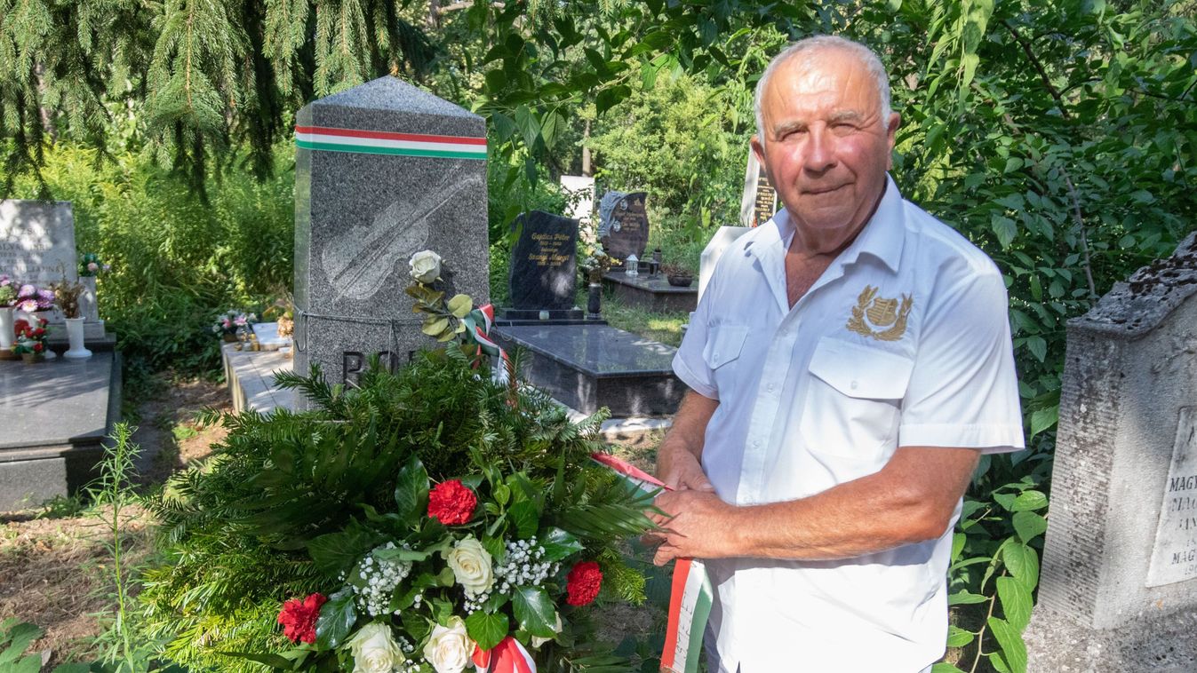 Megkoszorúzták Boka Károly sírját Debrecenben