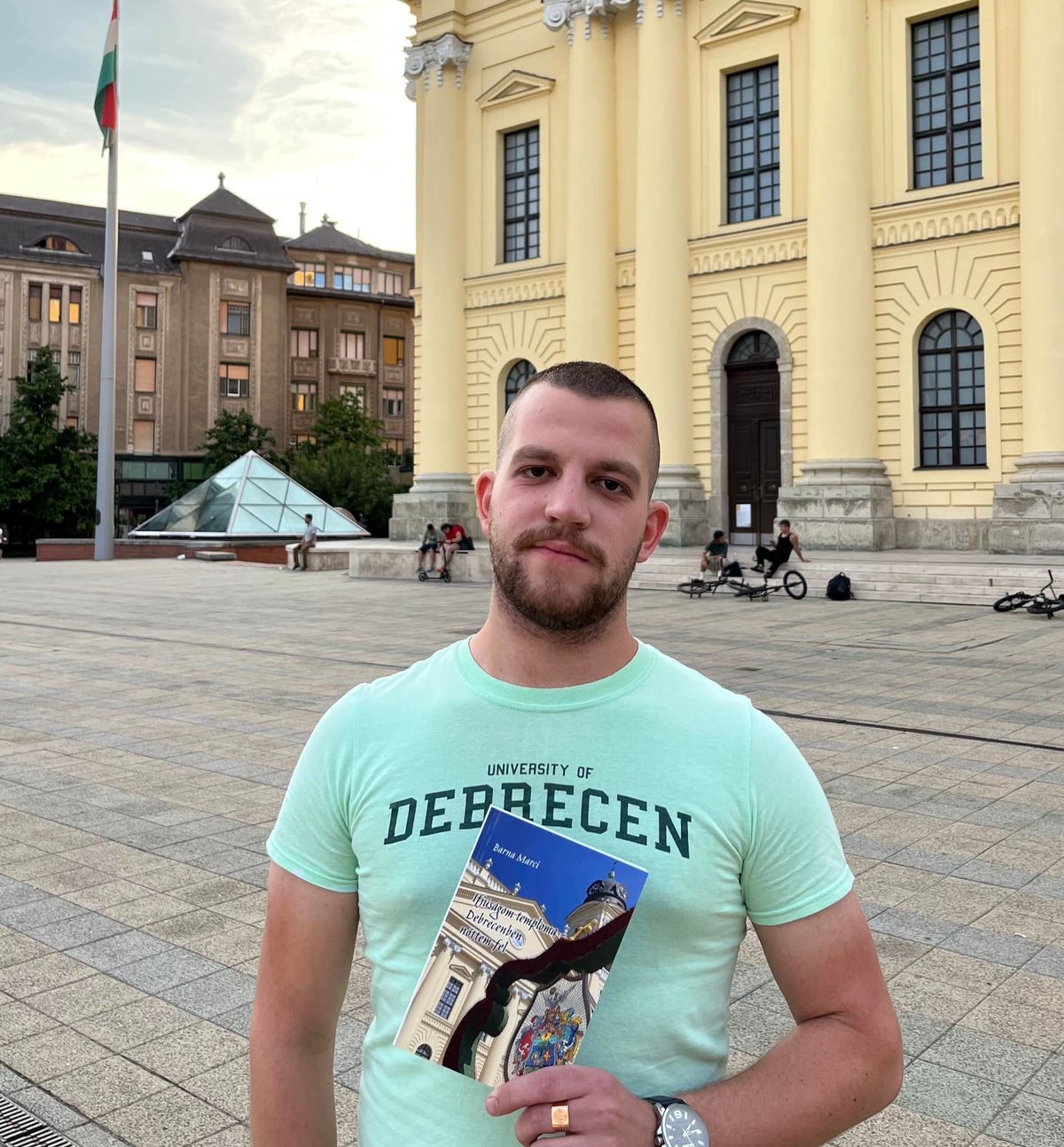 Barna Marci, a debreceni egyetemista a cívisvárosról írta második könyvét