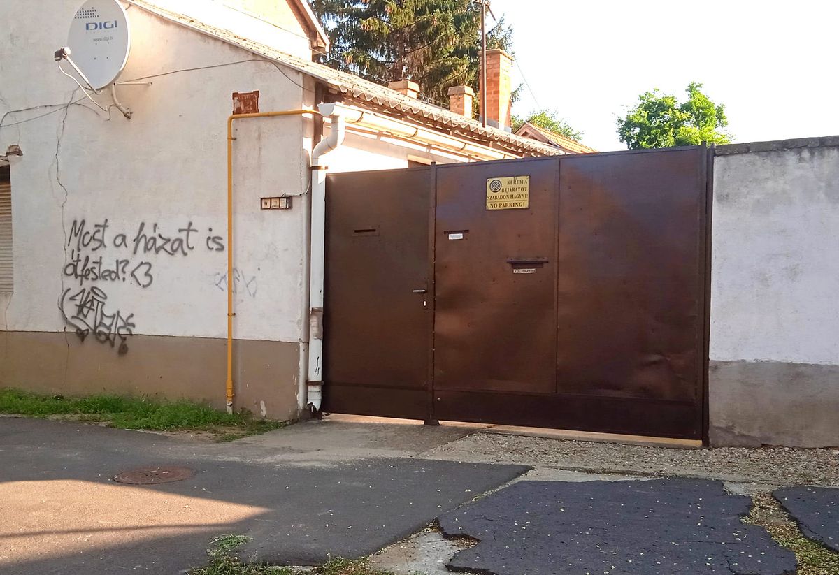 Debrecen graffiti házfal