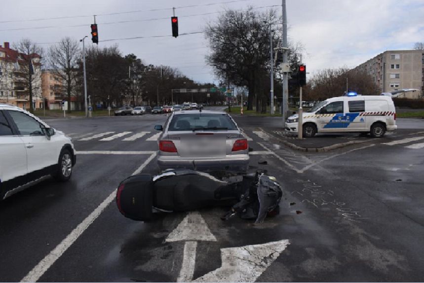 baleset debrecen rendőrség