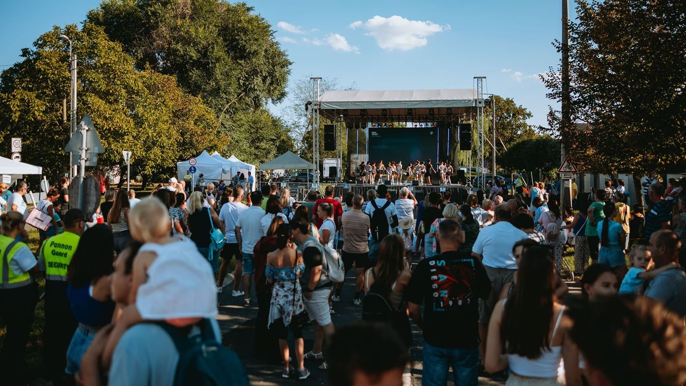 Még az eső sem tudta elmosni a Liget Lakópark jókedvét