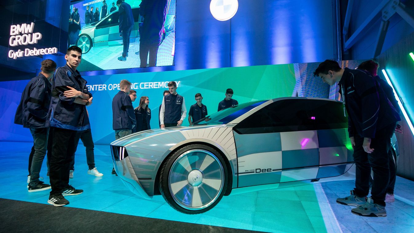 Ünnepélyesen is megnyitották a BMW debreceni gyárának képzési központját - fotókkal