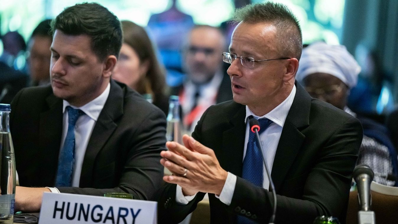 Szijjártó Péter: teljesen új helyzetet teremt, hogy migránsok automata fegyverrel lőnek a magyar határőrökre (videó)