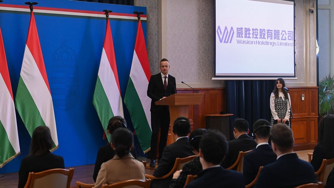 Szijjártó: a kormány nem veszélyt, hanem lehetőséget lát az együttműködésben Kínával (videó)