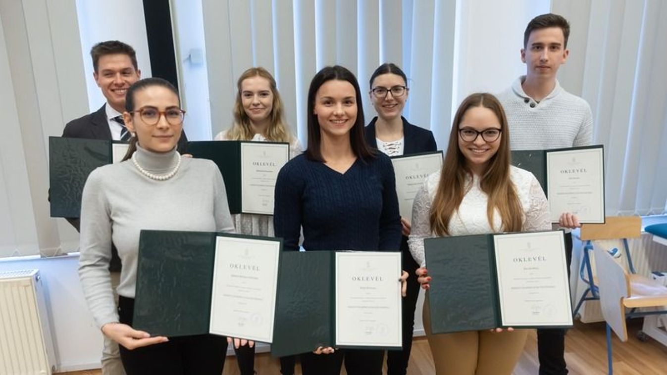 Az Egészségtudományi Kar kiválóságai kaptak ösztöndíjat