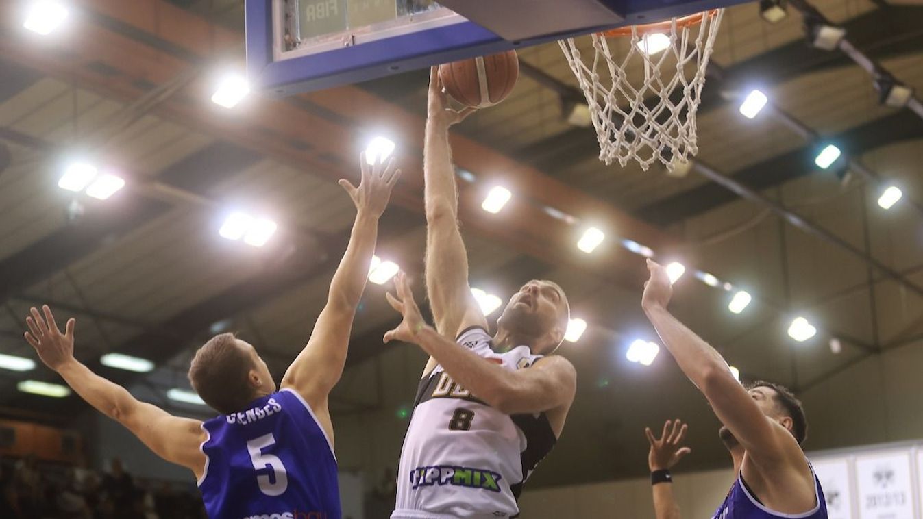 Féltávnál döntötte el a DEAC a Sopron elleni meccset