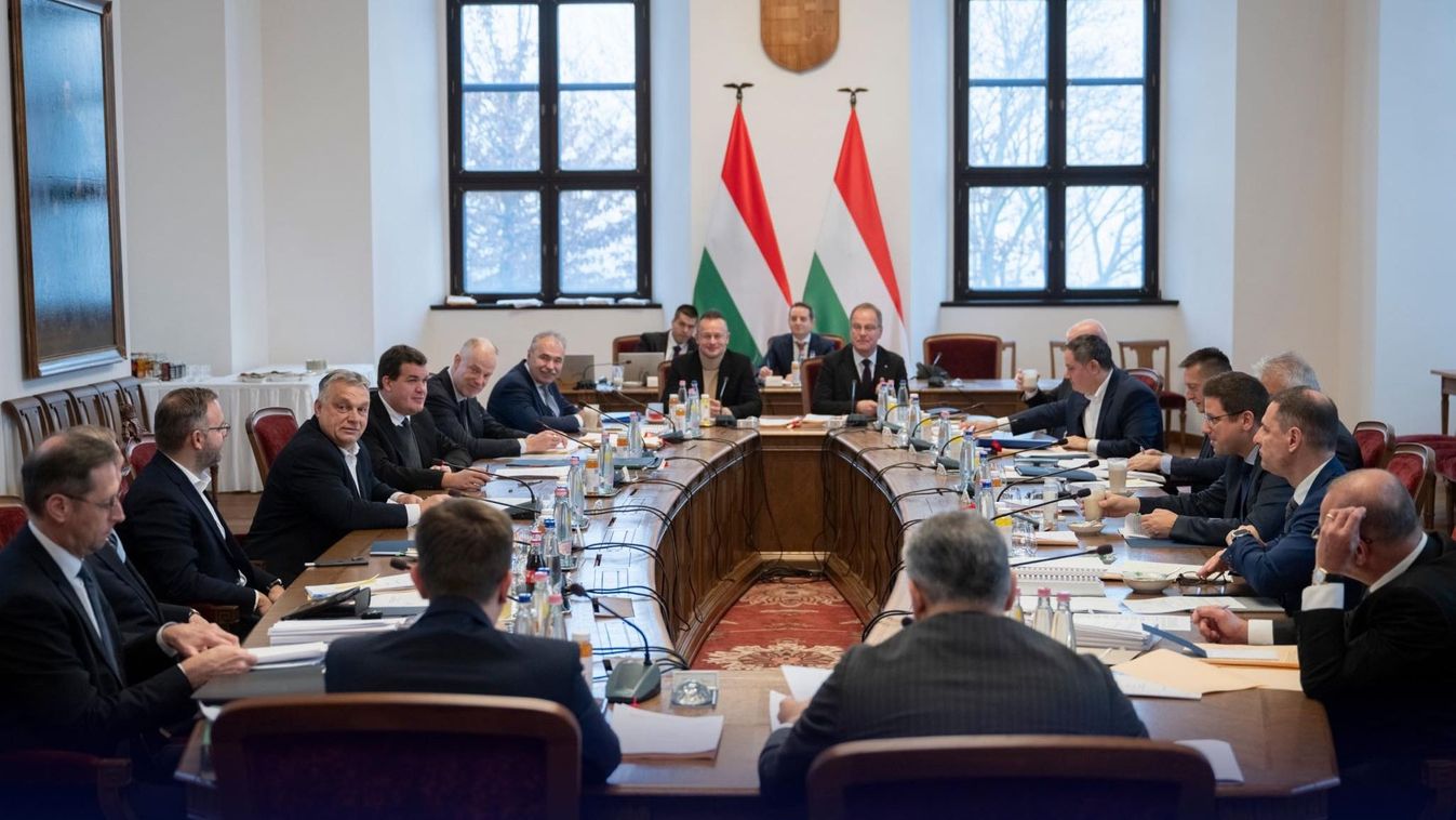 Fontos átalakítások jönnek a kormányban
